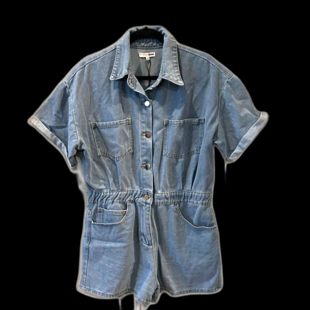 Fashion Nova Light Blue Denim Romper - Size Medium - NWT - Picture 2 of 7